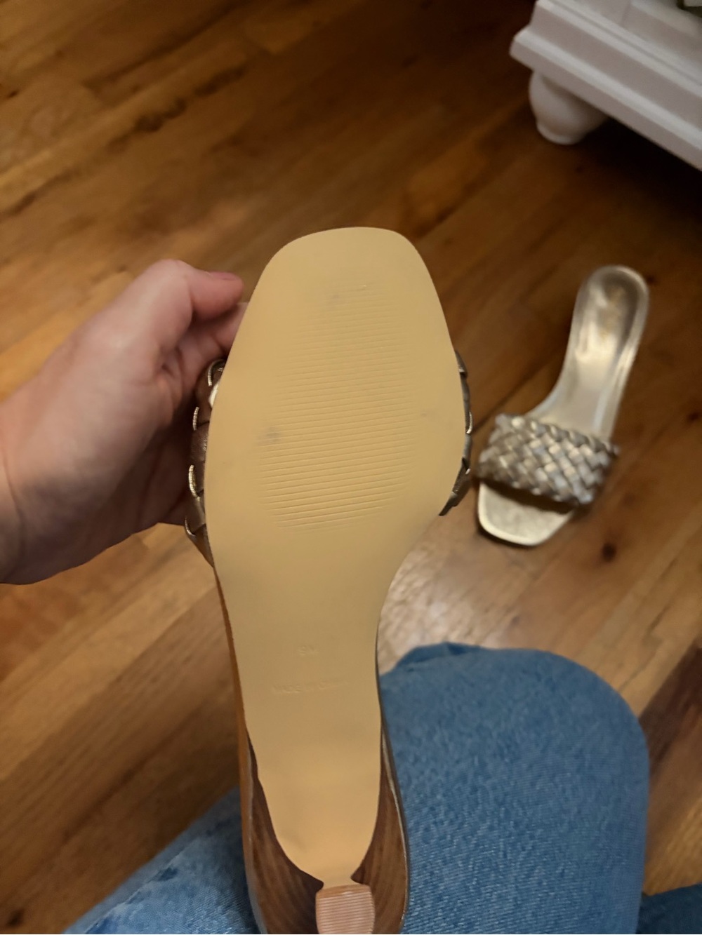 NWOT Lilly Pulitzer Metallic Woven Slide Sandals - Gold - Picture 3 of 5